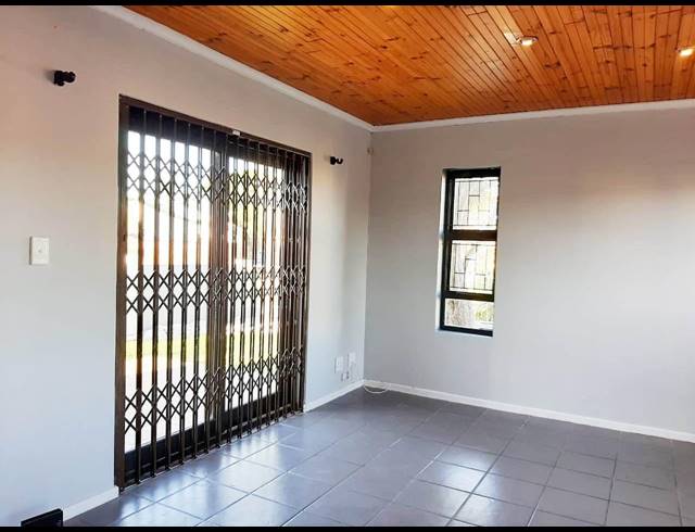 3 BEDROOM HOUSE RENTED IN CHARLO